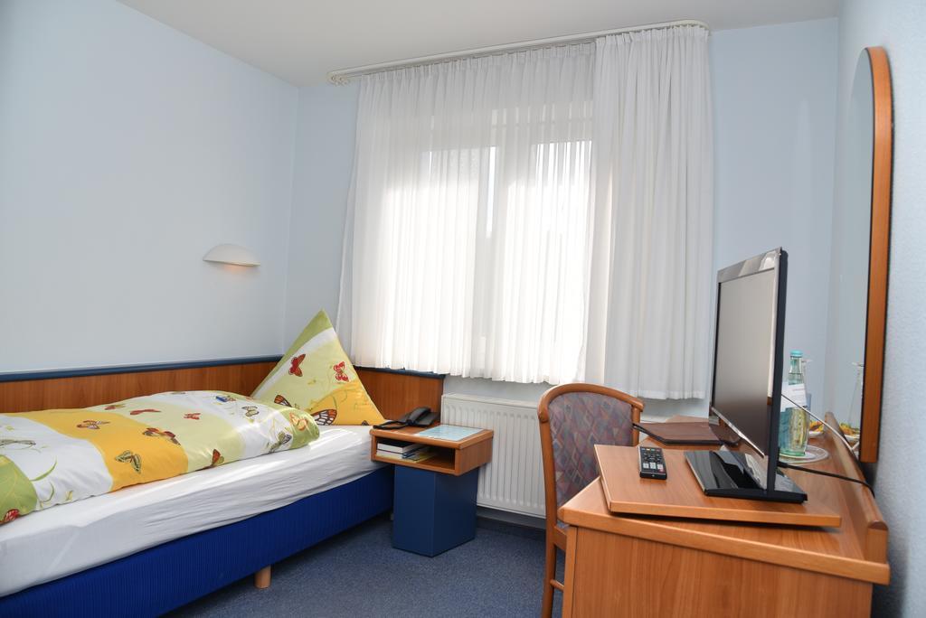 Hotel An Der Alten Porzelline Neuhaus am Rennweg Pokoj fotografie