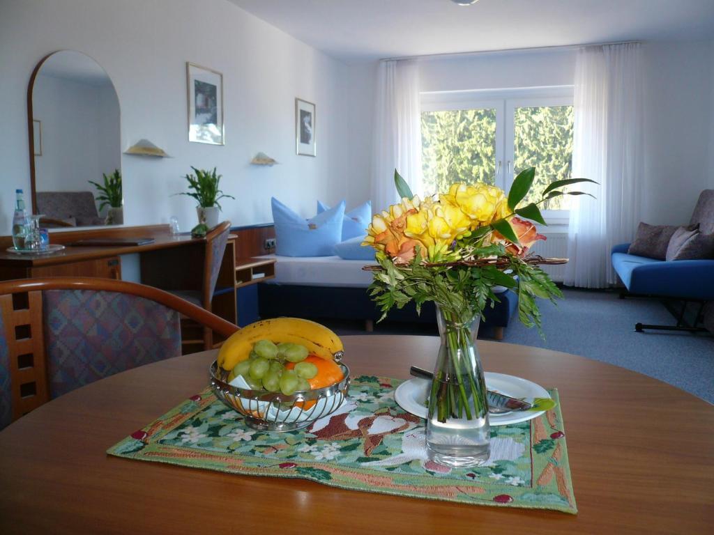 Hotel An Der Alten Porzelline Neuhaus am Rennweg Pokoj fotografie